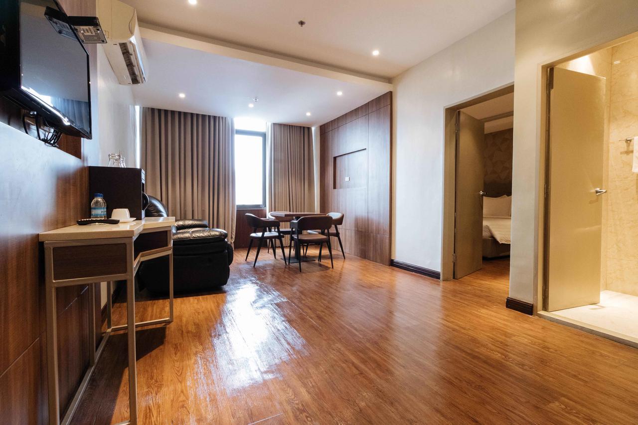 Reddoorz Premium @ South Triangle Quezon City Εξωτερικό φωτογραφία