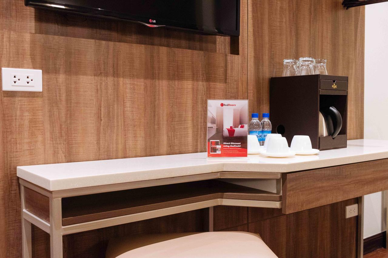 Reddoorz Premium @ South Triangle Quezon City Εξωτερικό φωτογραφία