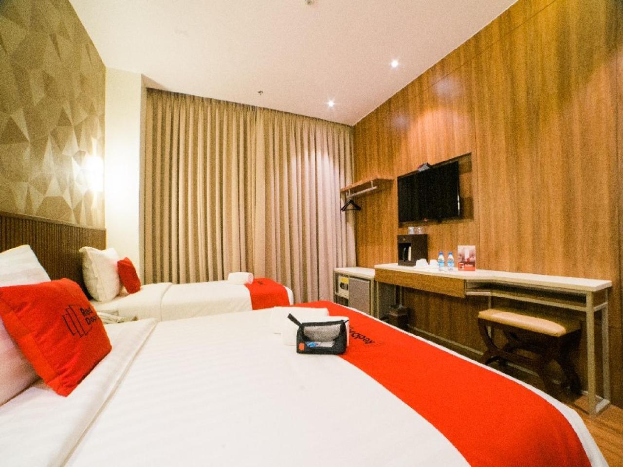Reddoorz Premium @ South Triangle Quezon City Εξωτερικό φωτογραφία
