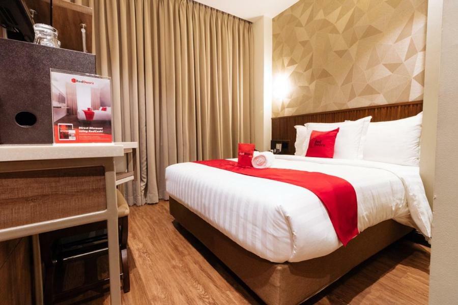Reddoorz Premium @ South Triangle Quezon City Εξωτερικό φωτογραφία