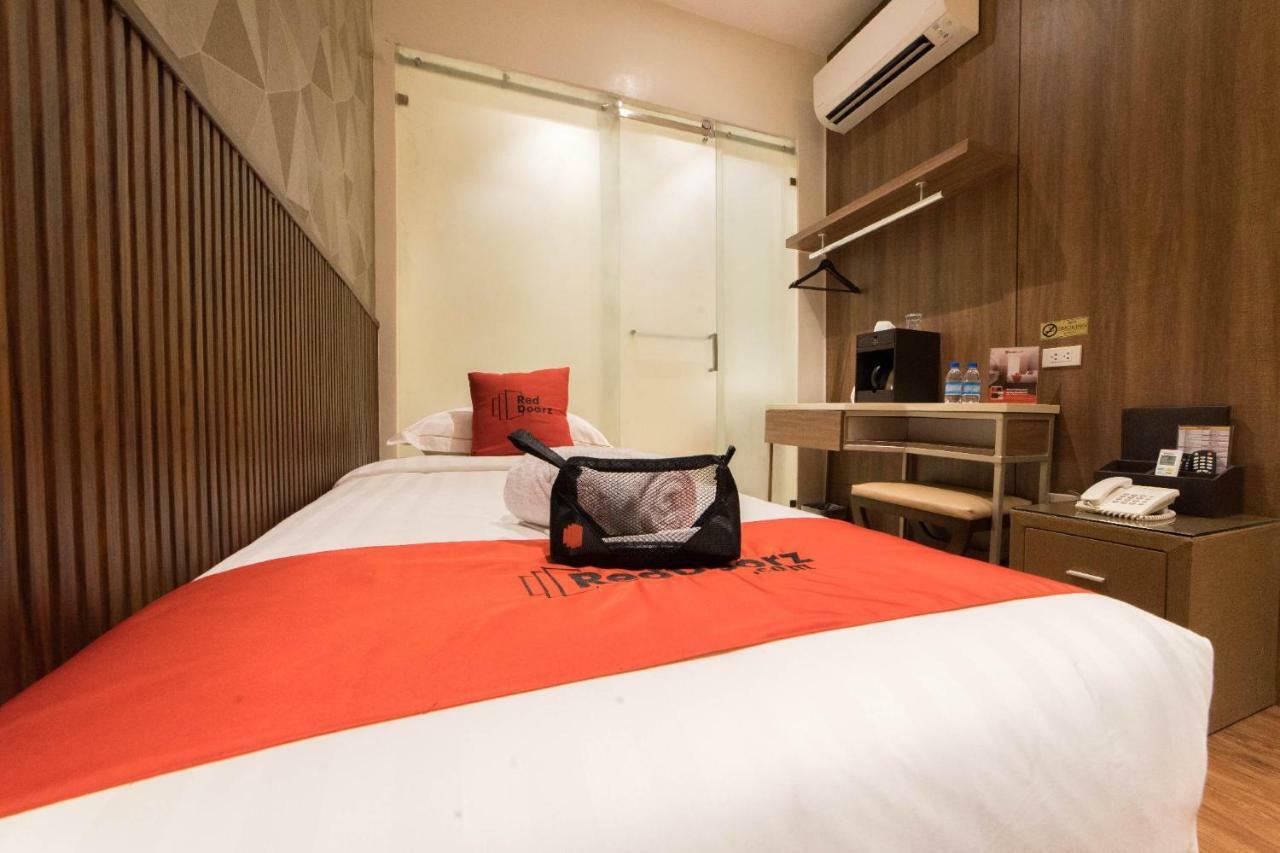 Reddoorz Premium @ South Triangle Quezon City Εξωτερικό φωτογραφία