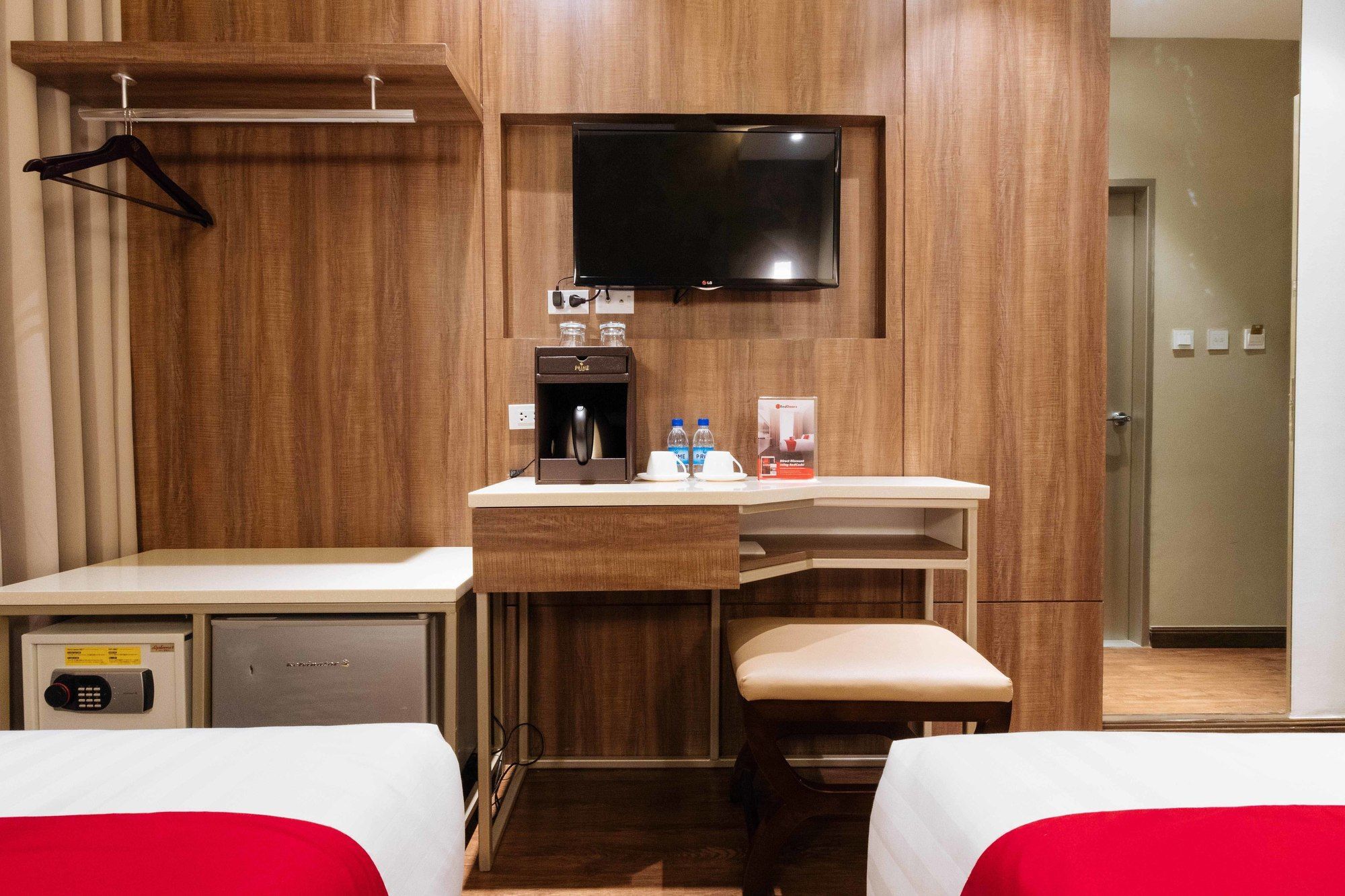 Reddoorz Premium @ South Triangle Quezon City Εξωτερικό φωτογραφία