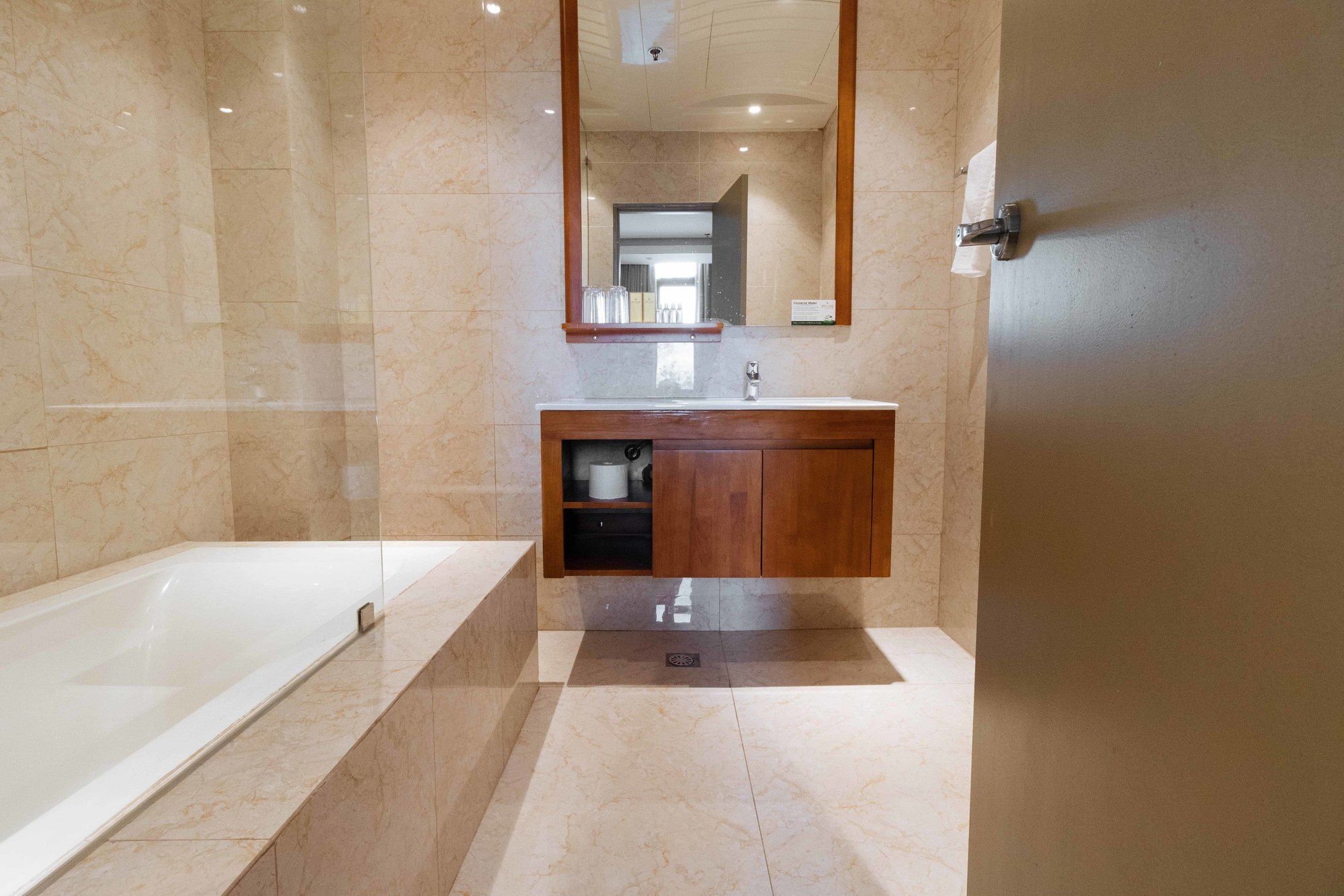 Reddoorz Premium @ South Triangle Quezon City Εξωτερικό φωτογραφία