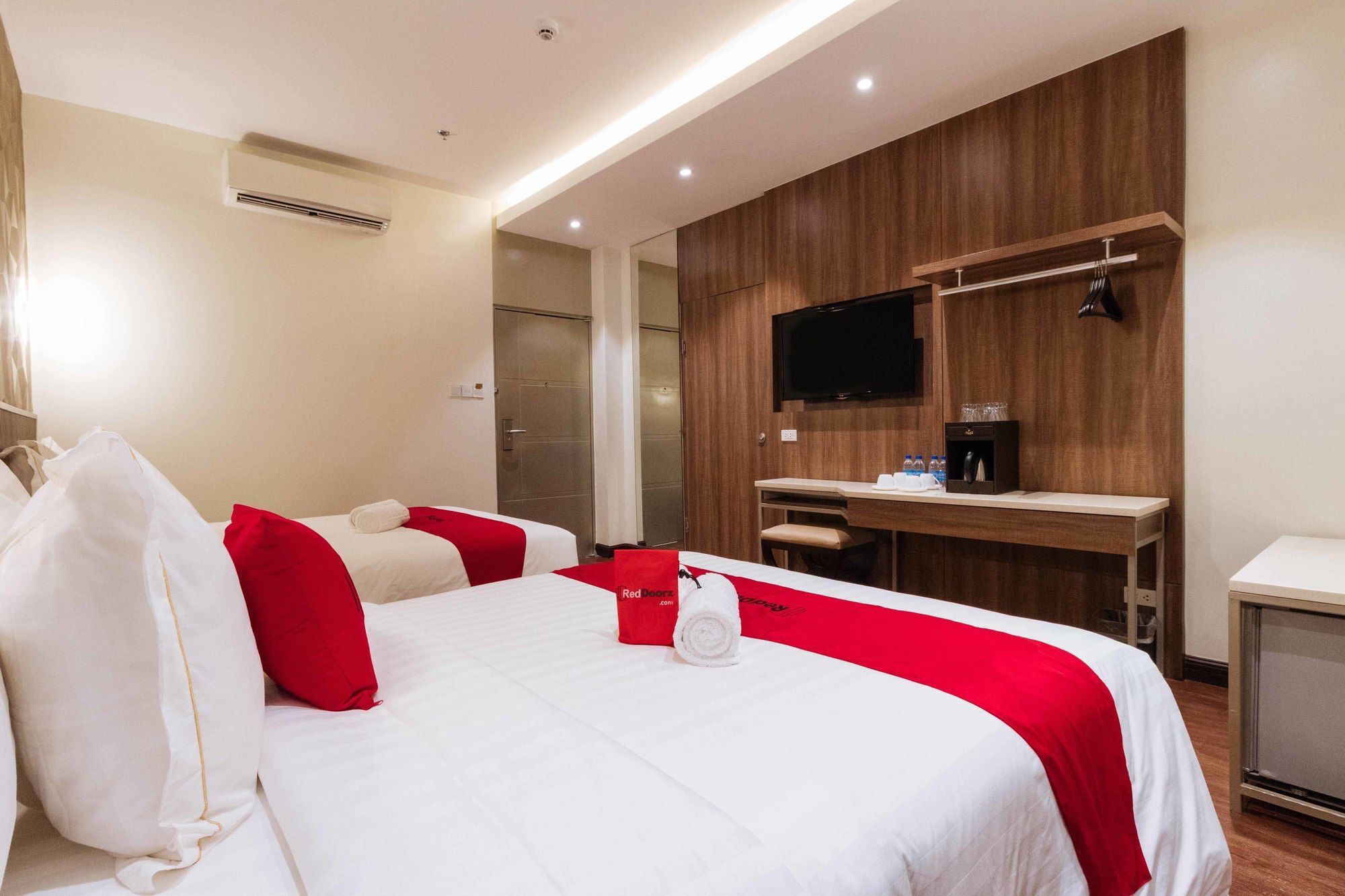 Reddoorz Premium @ South Triangle Quezon City Εξωτερικό φωτογραφία
