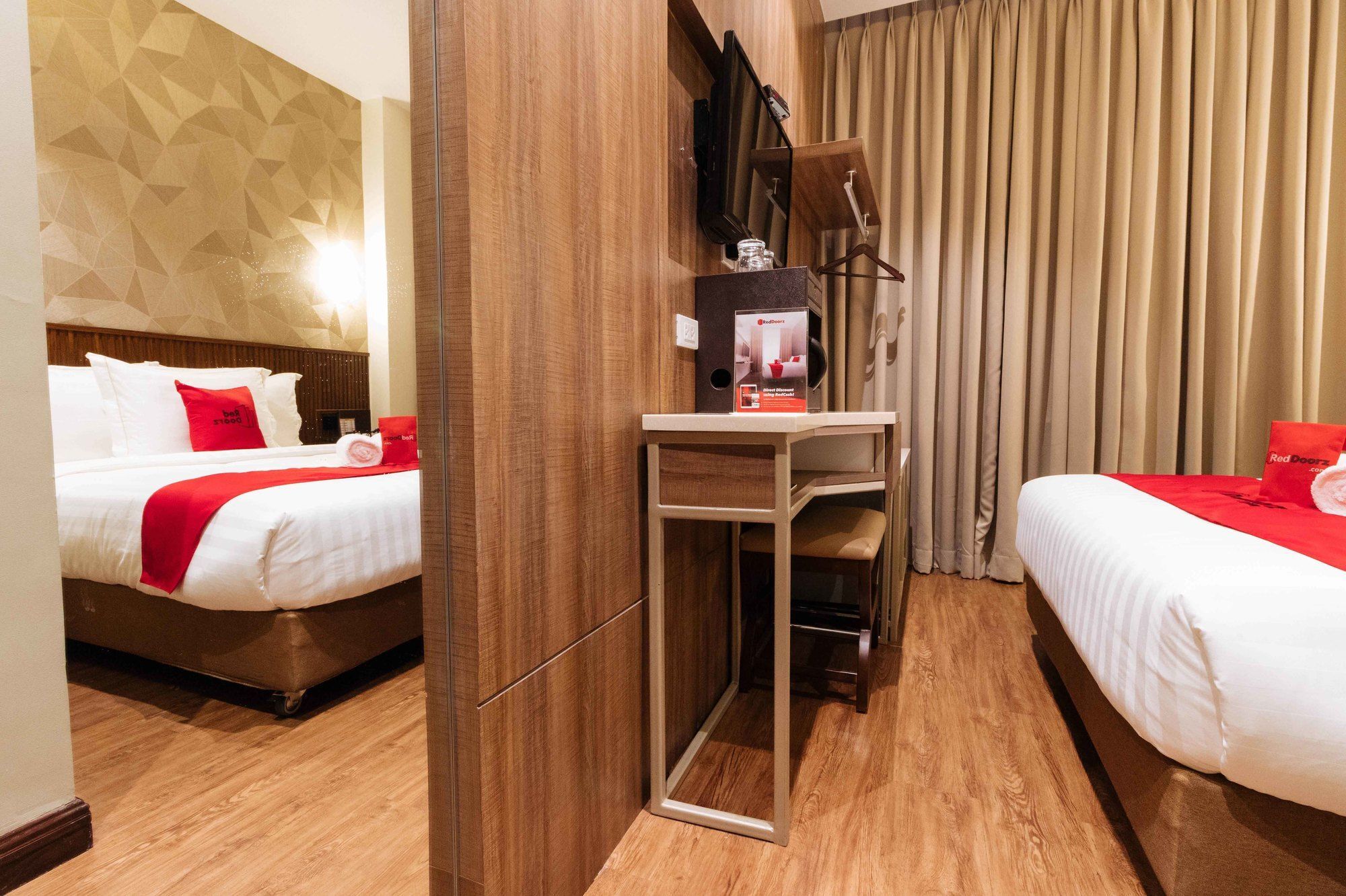 Reddoorz Premium @ South Triangle Quezon City Εξωτερικό φωτογραφία
